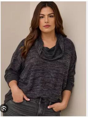 Torrid super soft plush Cowl Neck Tunic size large